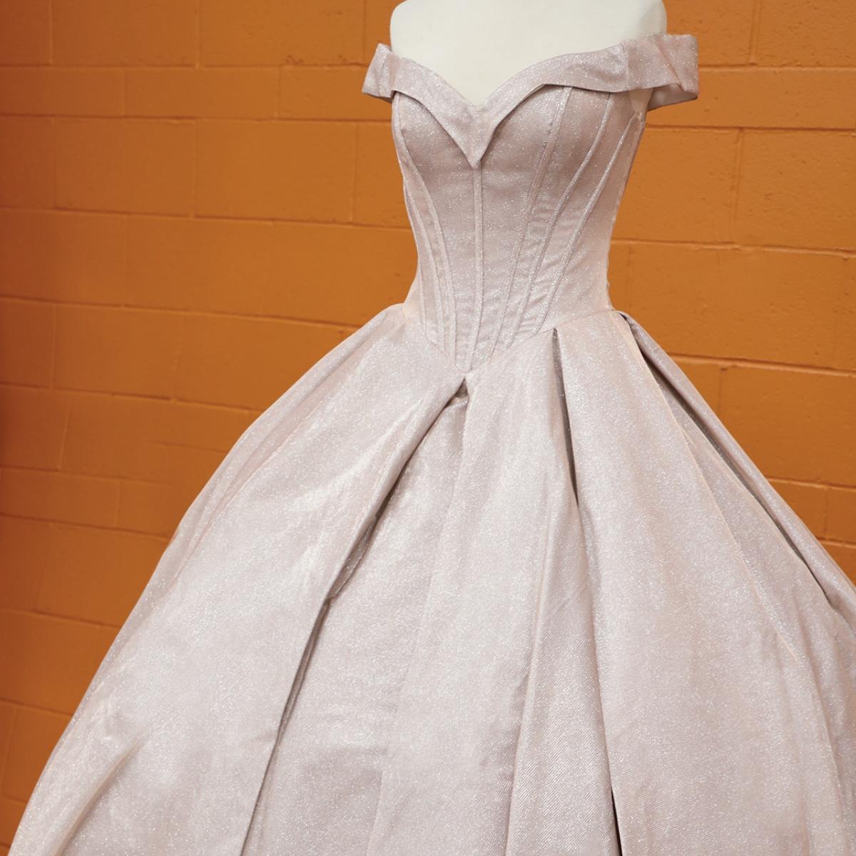 Fine gowns, 3D embroidery, weave dreamy tales.