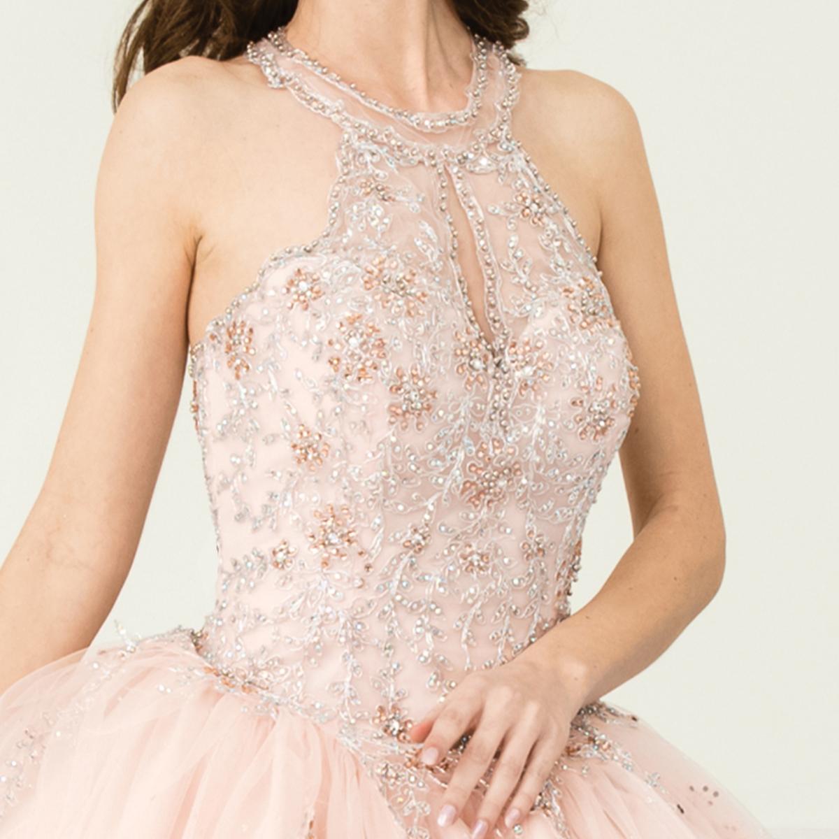 (LIVE ) Adult gowns, tailored fit, eternal charm.
