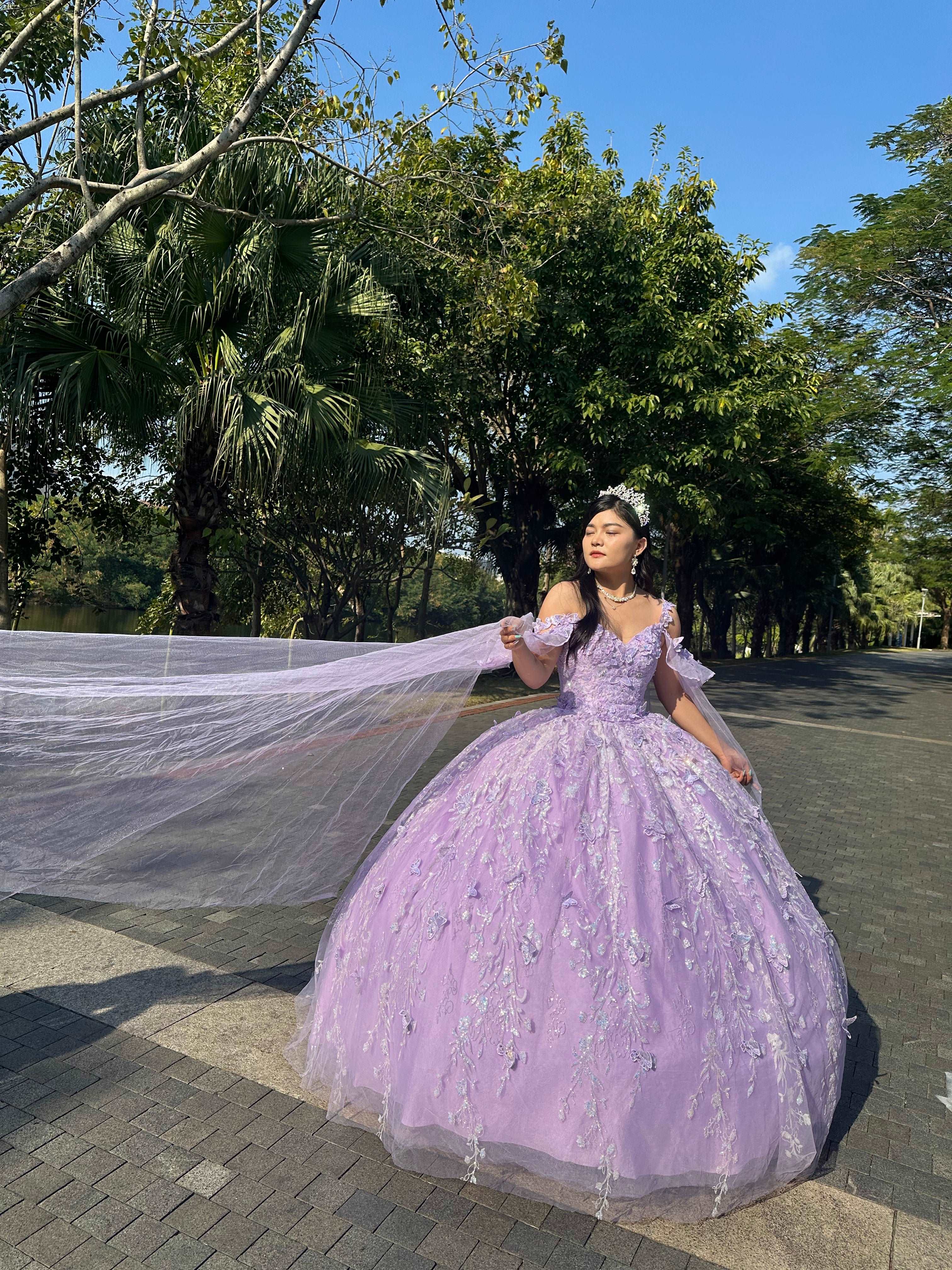 Fine gowns, 3D embroidery, weave dreamy tales.