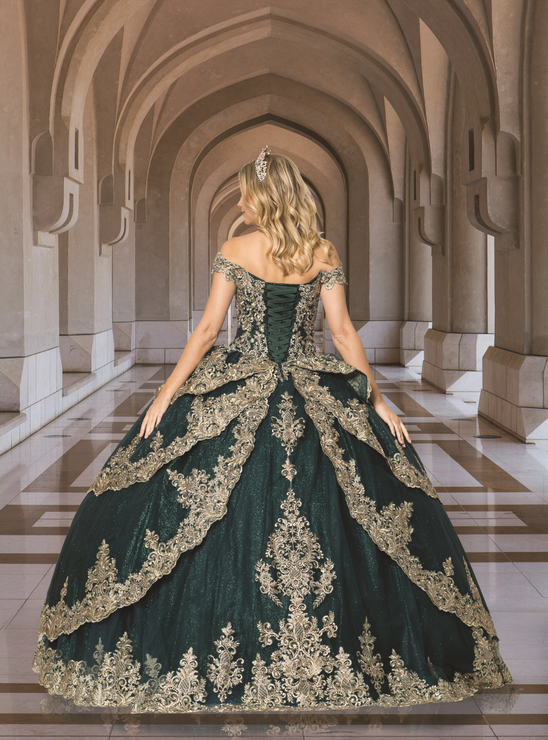 (LIVE 86) Beautiful Quinceanera Dress w/ Flower Design for Special Occasions