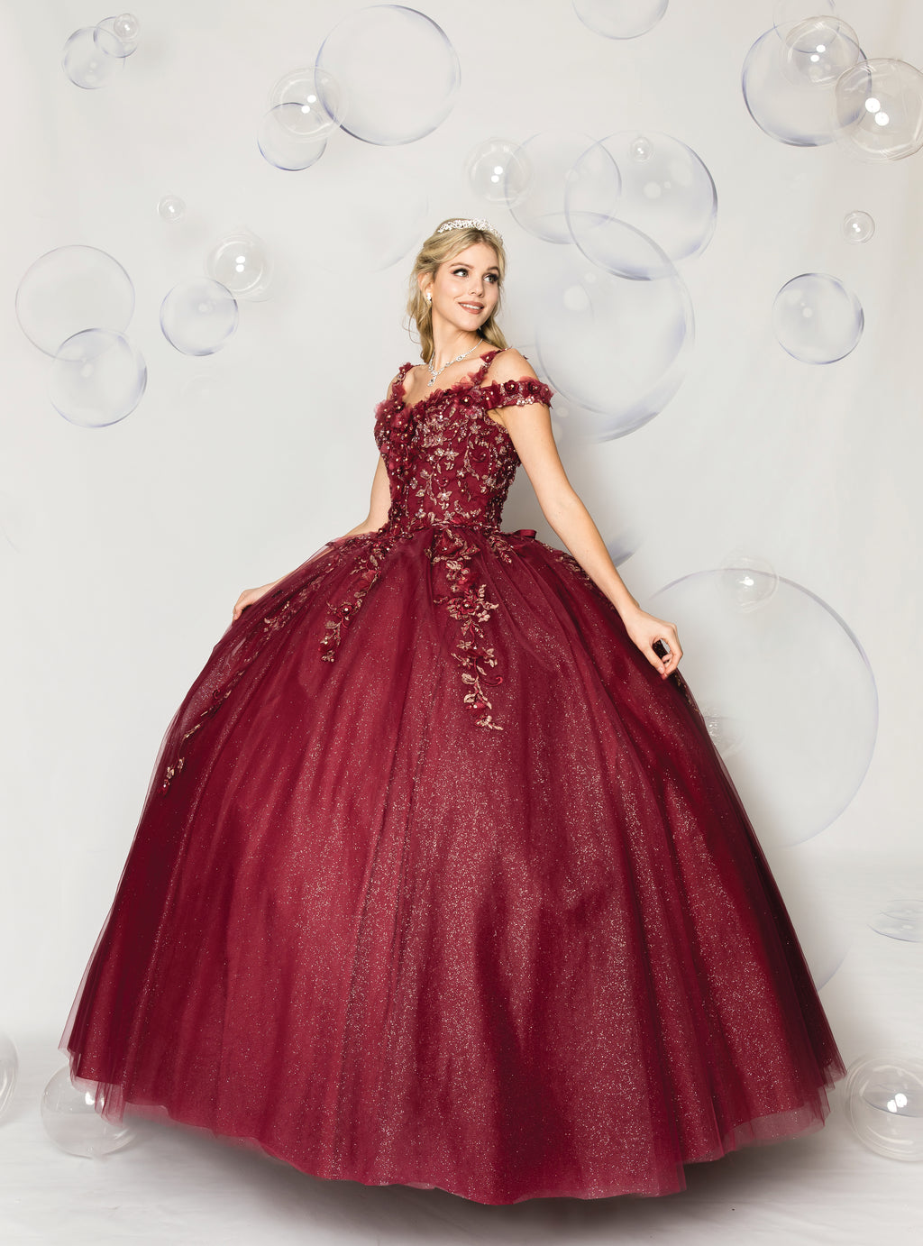 (LIVE 14) Vestidos de novia, estilo sirena, presencia a la moda.