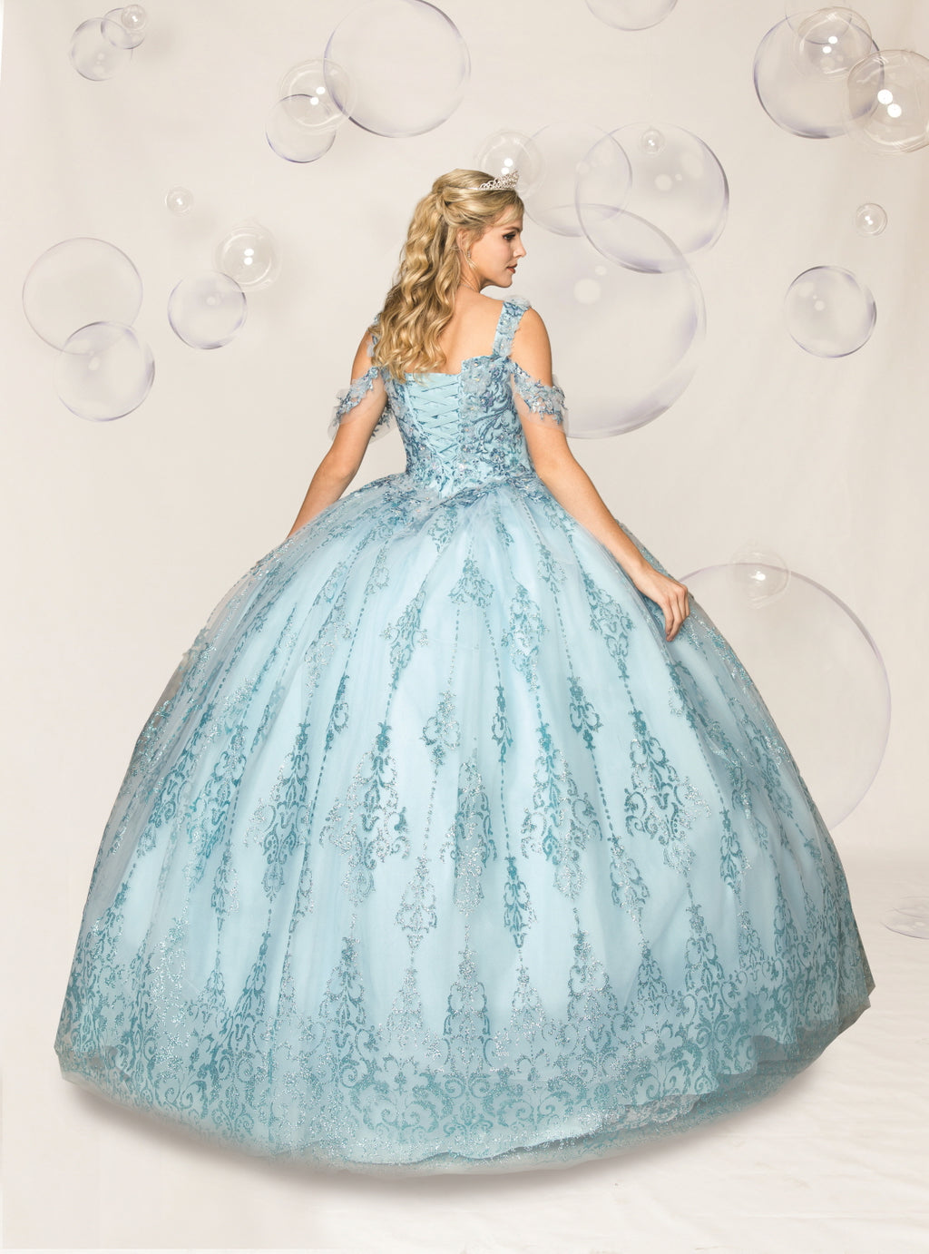 (LIVE 39) Elegant Quinceanera Dress with Tulle & Embroidery for Special Occasions - Beautiful & Versatile Design