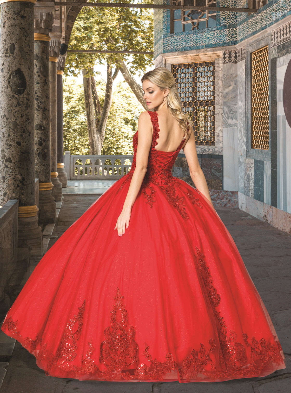 (LIVE 42) Quinceanera Ball Gown Dress Lace and Tulle Design, Sweet 15
