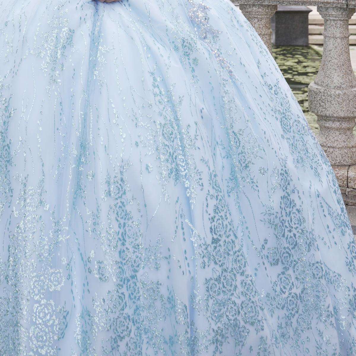 Fine gowns, 3D embroidery, weave dreamy tales.