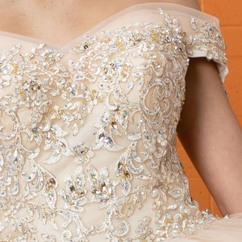 Fine gowns, 3D embroidery, weave dreamy tales.