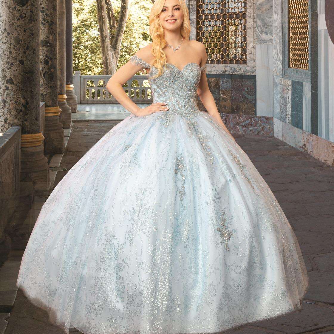 Fine gowns, 3D embroidery, weave dreamy tales.