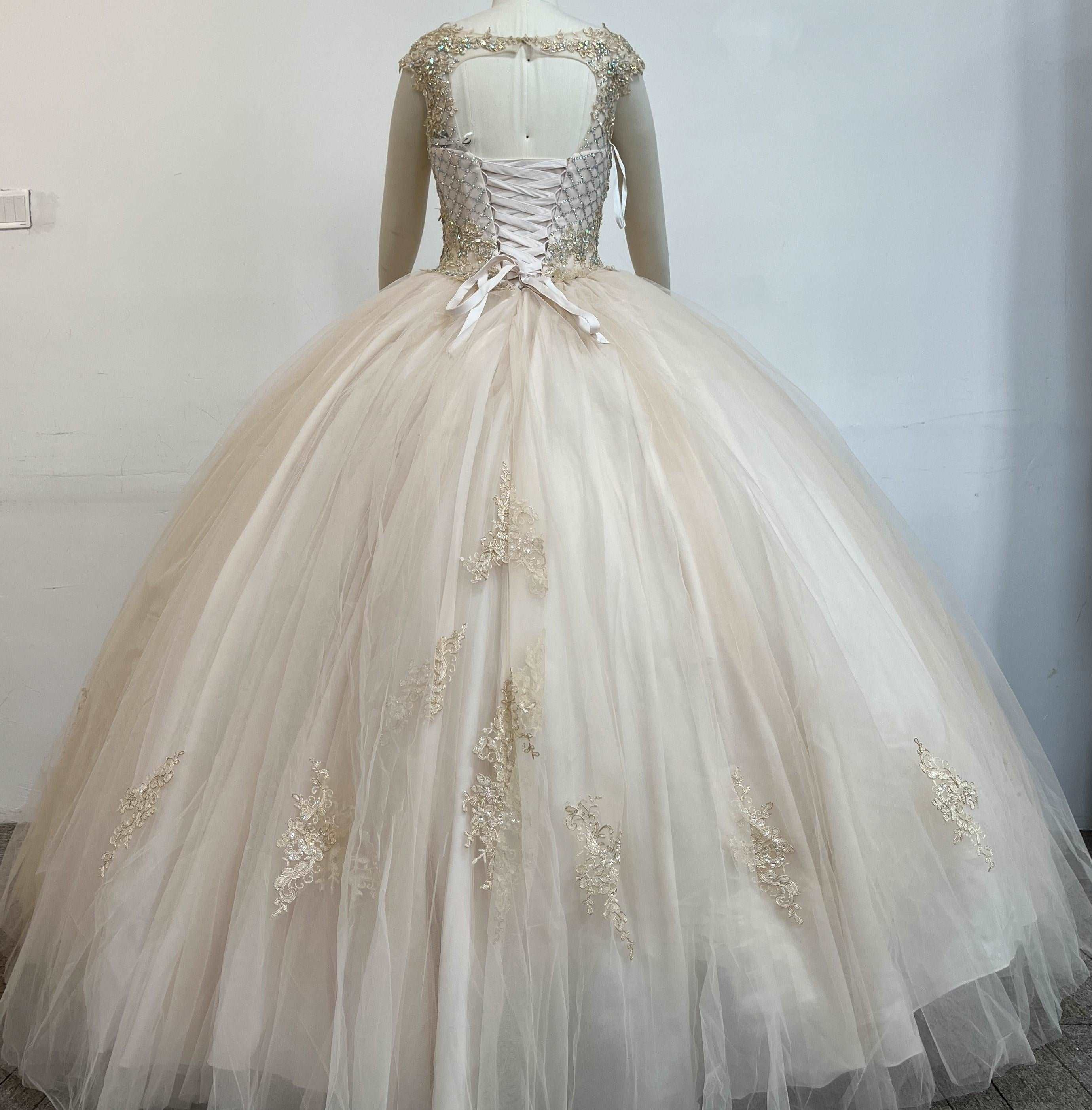 Fine gowns, 3D embroidery, weave dreamy tales.