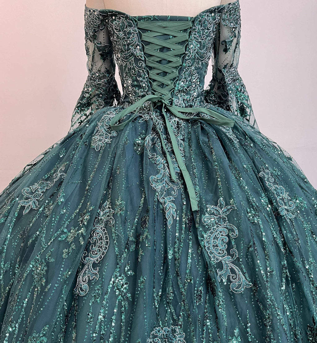 Fine gowns, 3D embroidery, weave dreamy tales.