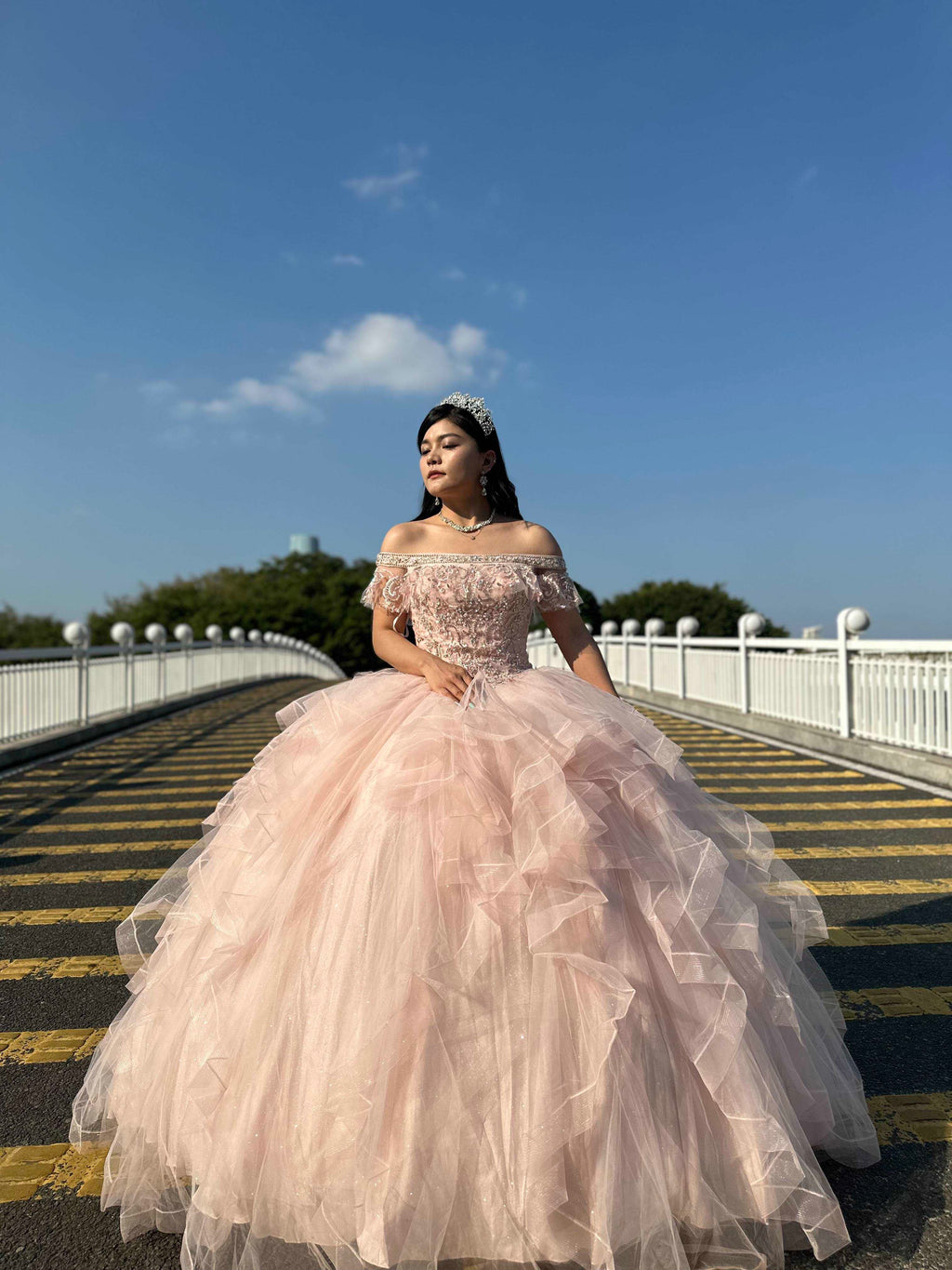 Gowns shine, lace details, light up occasions.