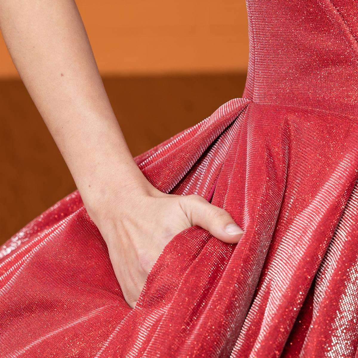 Fine gowns, 3D embroidery, weave dreamy tales.