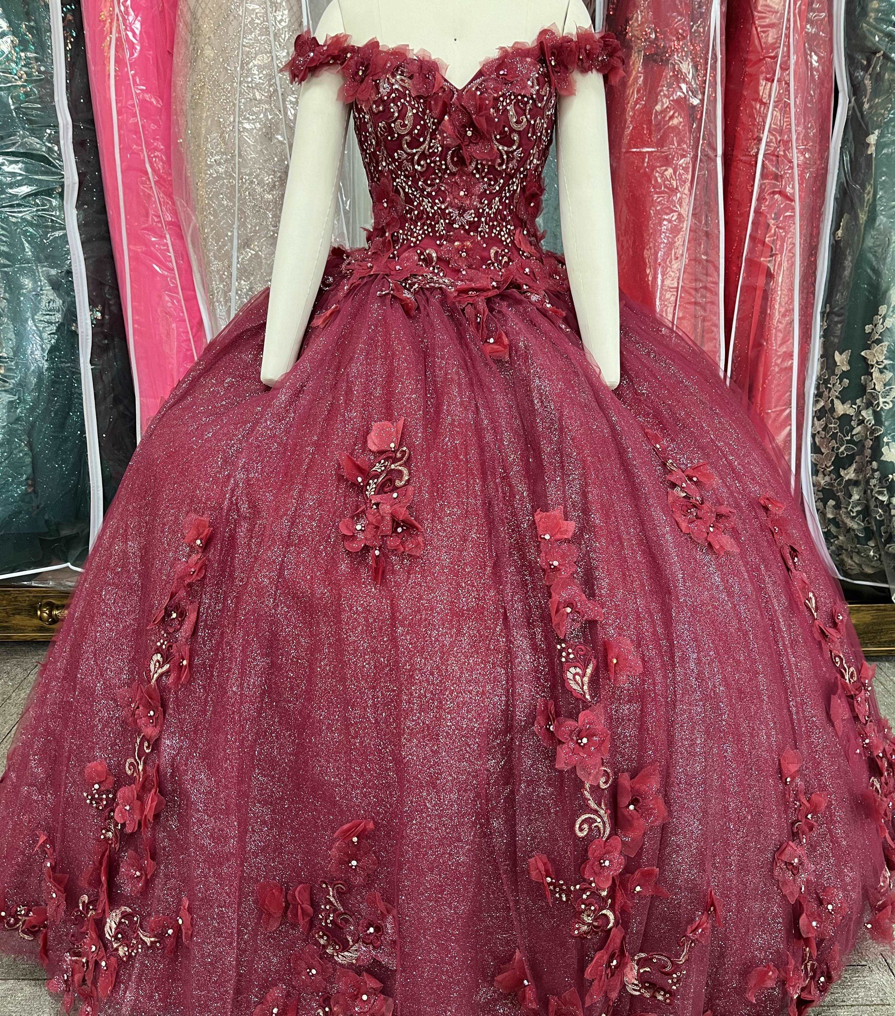 Fine gowns, 3D embroidery, weave dreamy tales.