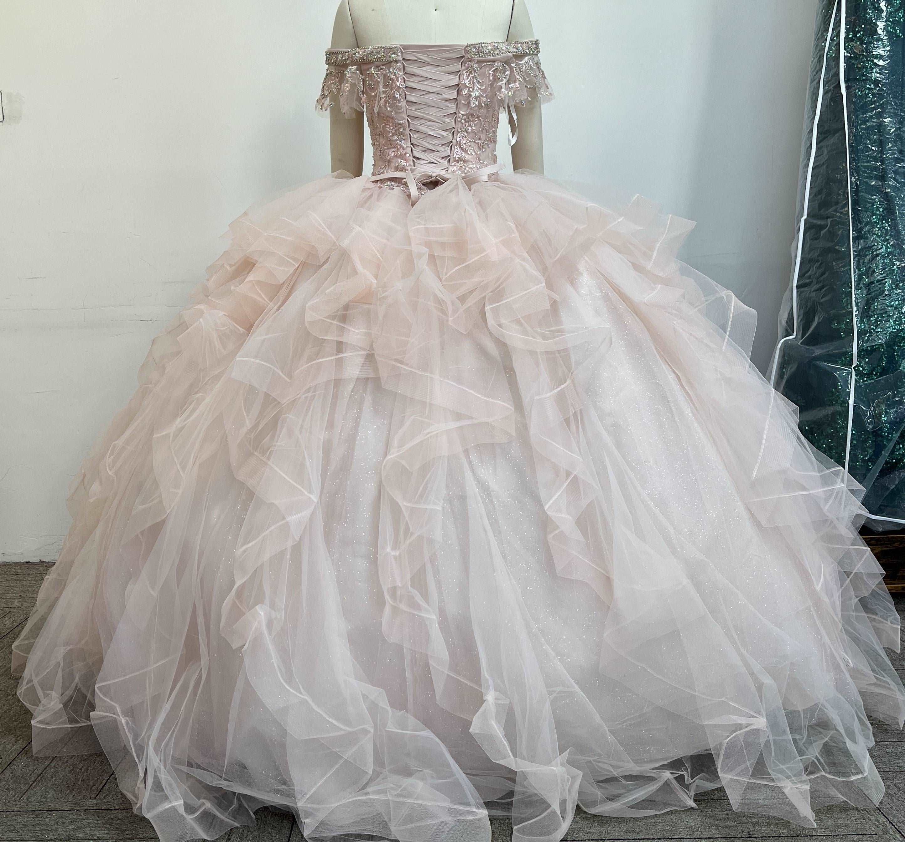 Gowns shine, lace details, light up occasions.