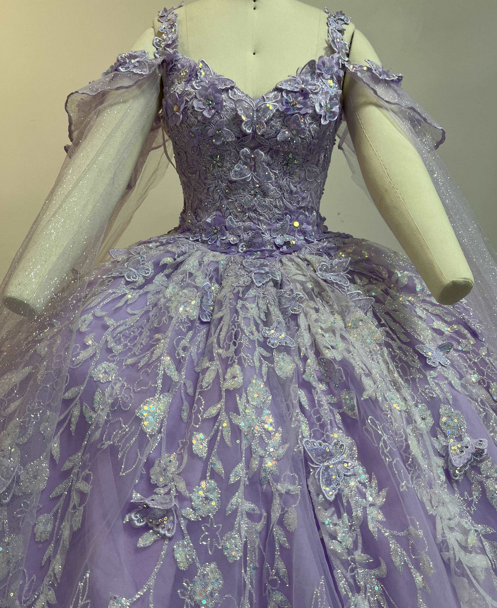 Fine gowns, 3D embroidery, weave dreamy tales.