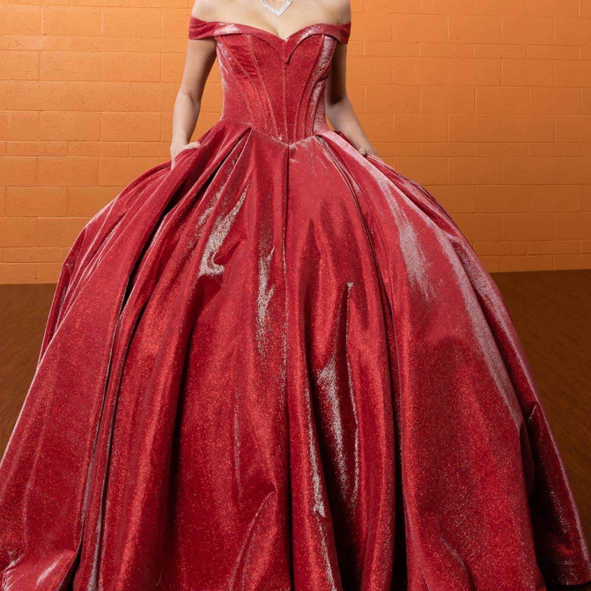 Fine gowns, 3D embroidery, weave dreamy tales.