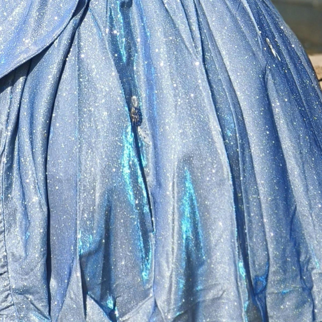 (Live 10) Quinceanera dress with many sequins, dazzling, slim waist, highlighting the graceful figure.