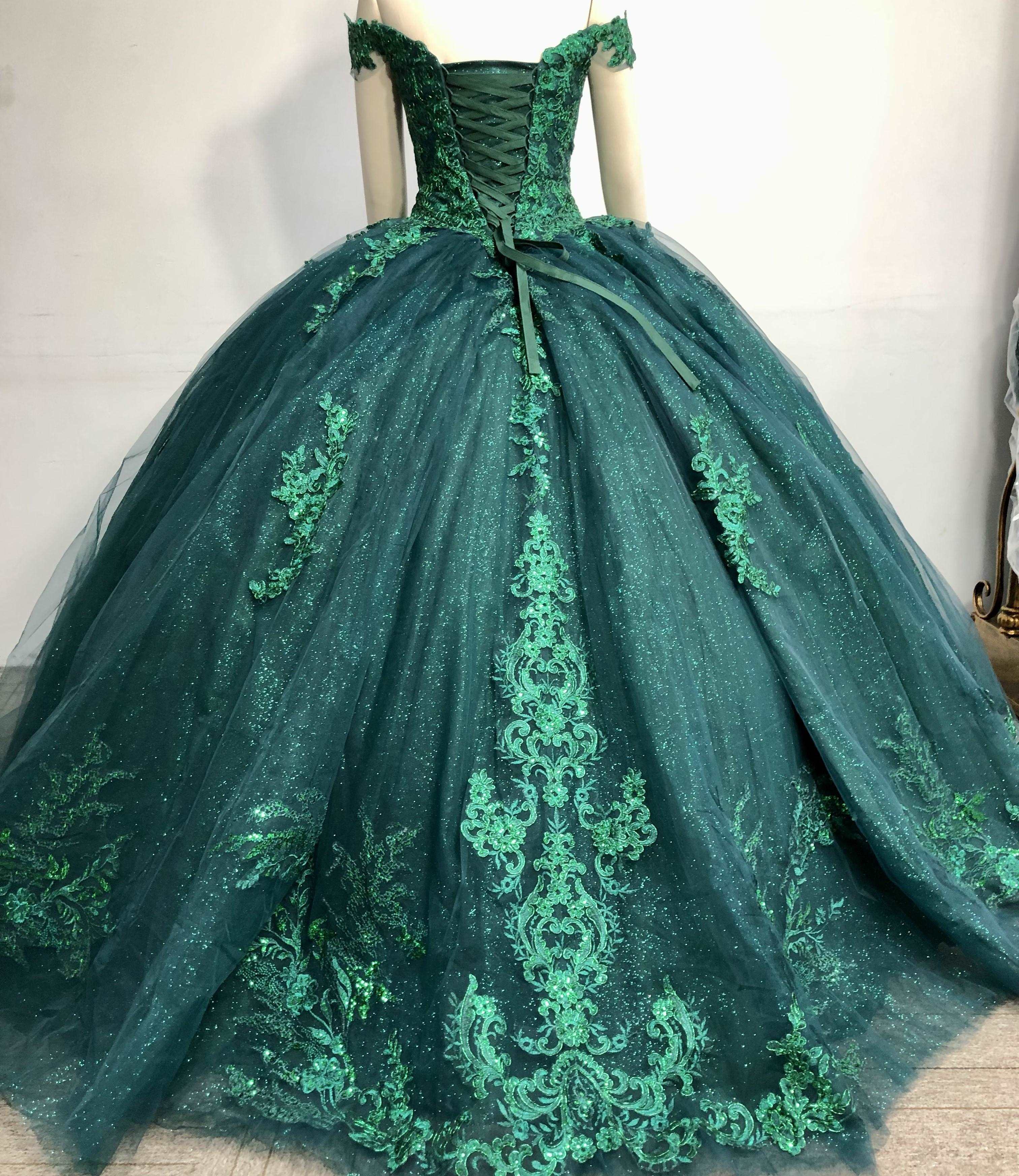 Fine gowns, 3D embroidery, weave dreamy tales.