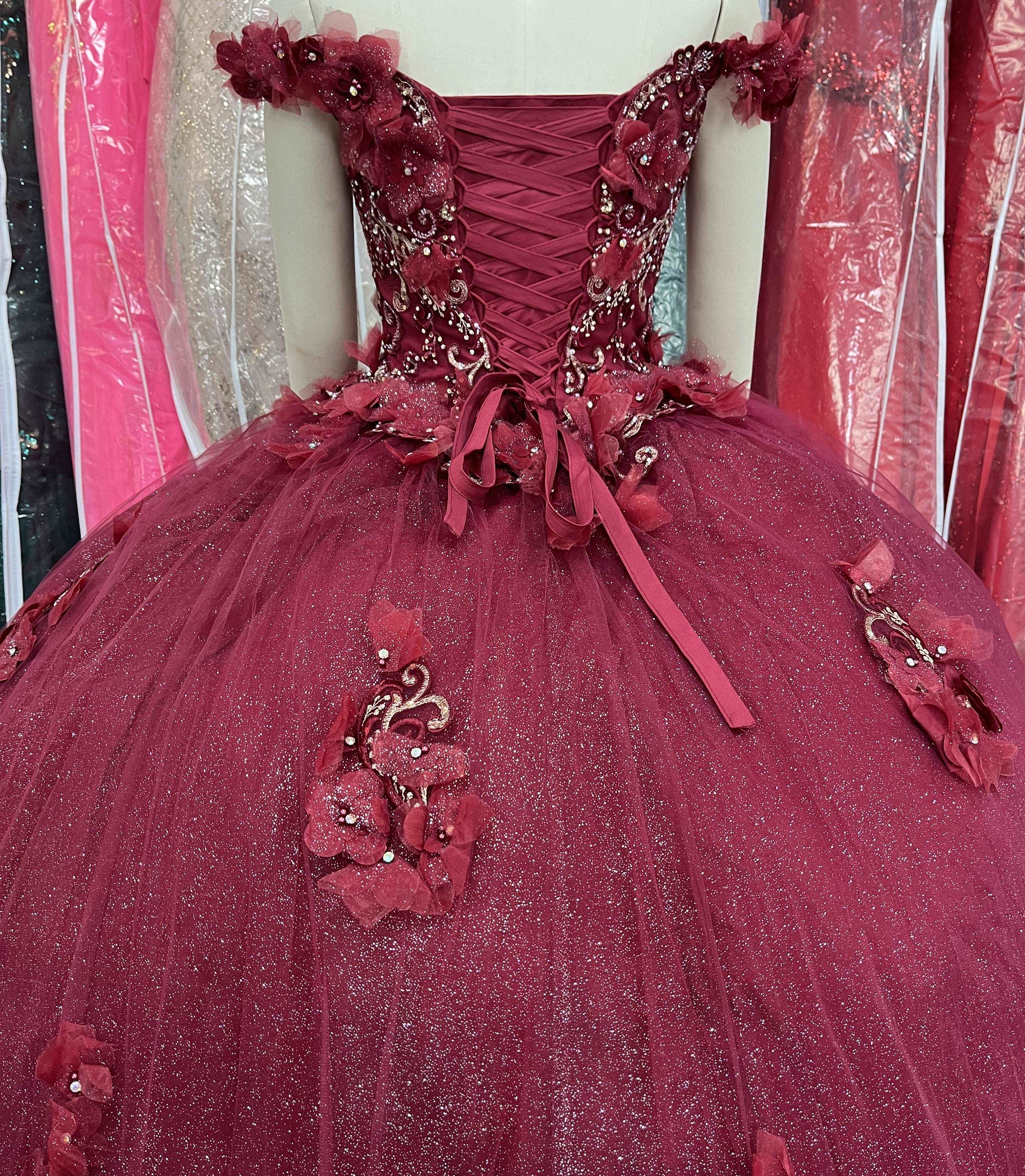Fine gowns, 3D embroidery, weave dreamy tales.
