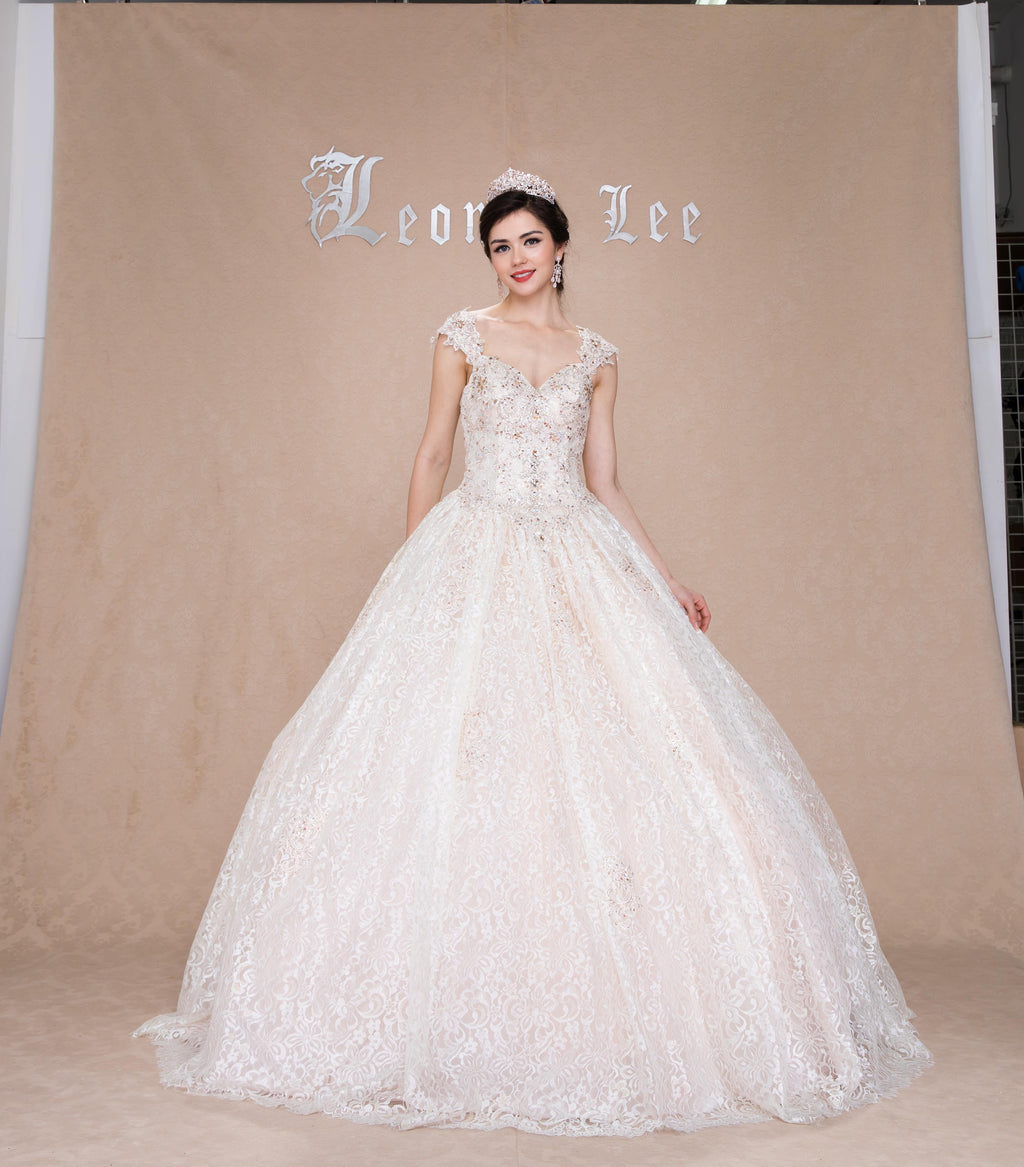 Beautiful Quinceanera Dress in Gold - Elegant Gold Hue with Unique Style & Sophisticated Design for Quinceañeras